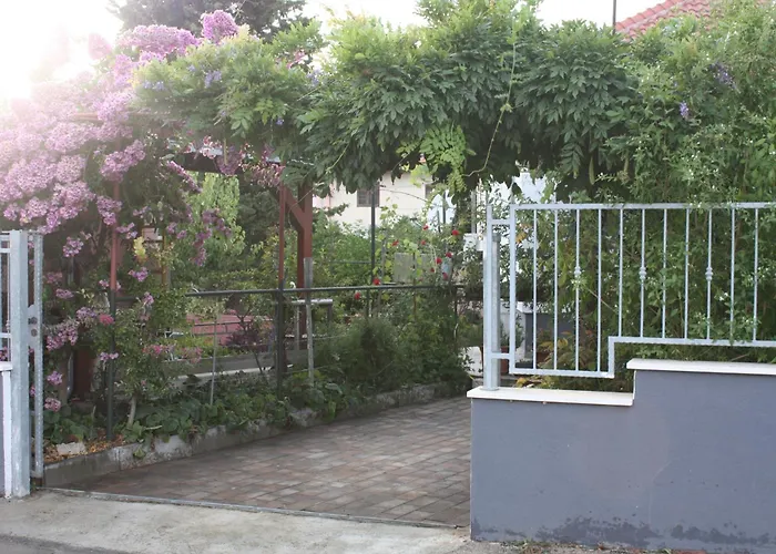 With Parking Space - 21605 شقة *